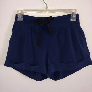 Lululemon Spring Breakaway Short - size 4